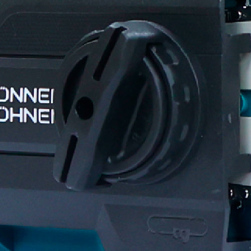 Tool-free chain tensioning mechanism