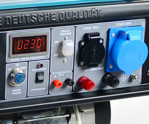 Wygodny, ergonomiczny panel sterowania z elektrostarterem